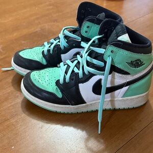 Nike Kids' Mint and Black High-Top Sneakers